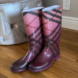 pink burberry rain boots